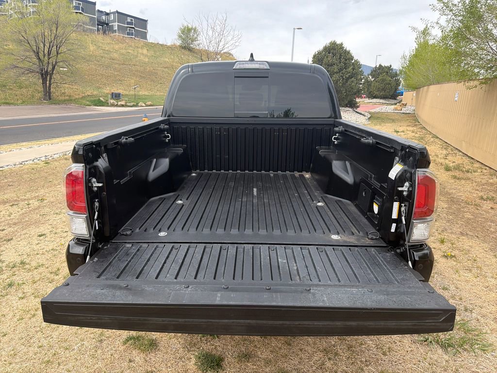 Used 2022 Toyota Tacoma TRD Sport w/ Technology Package AWD/4WD image 23