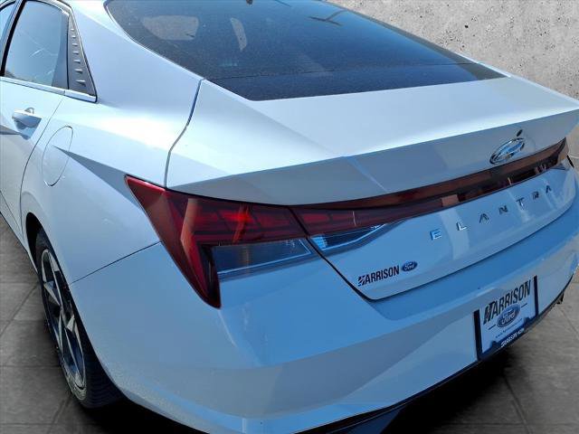 Used 2021 Hyundai Elantra SEL w/ Convenience + Premium Package image 11