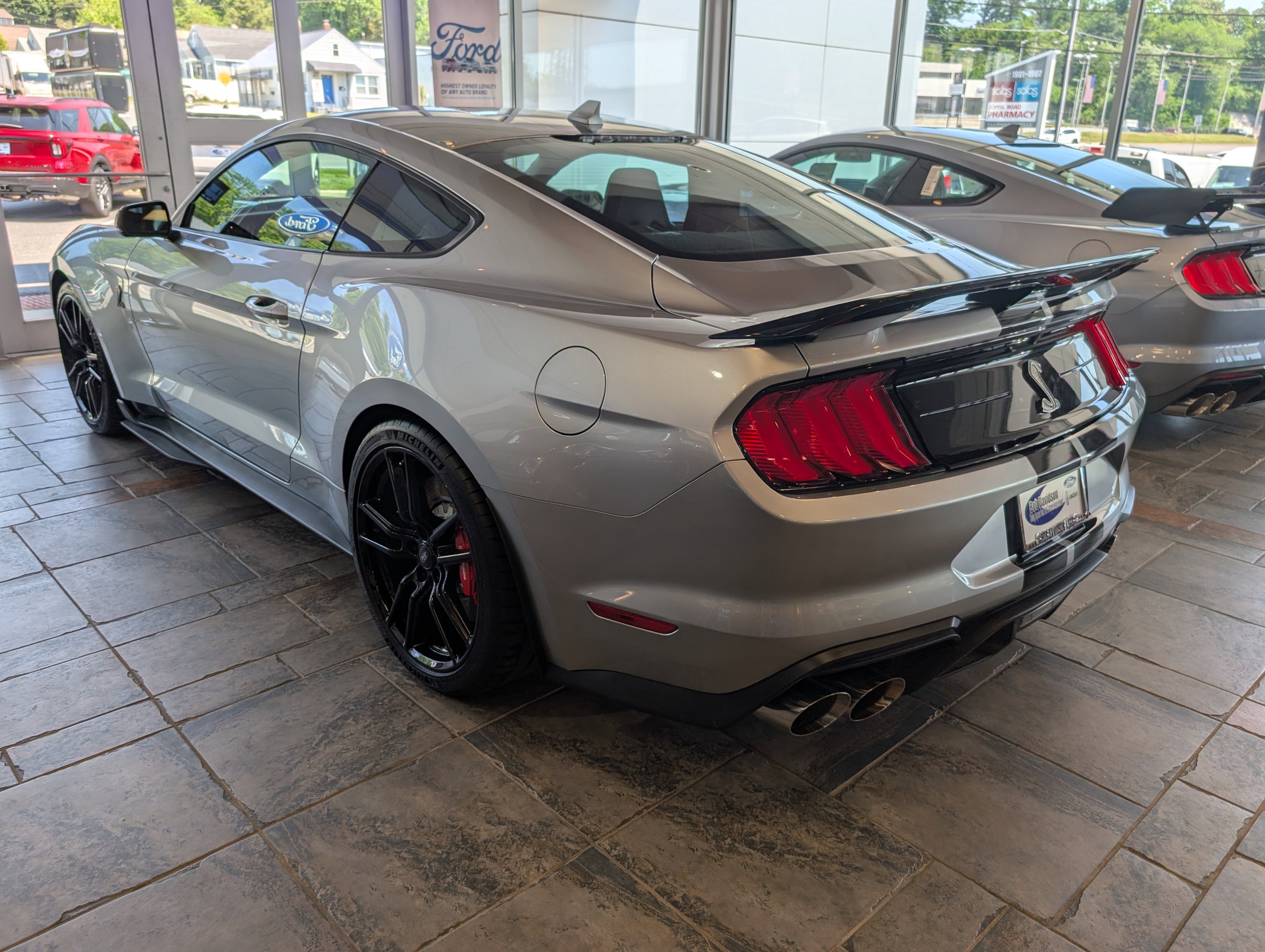 Certified 2020 Ford Mustang Shelby GT500 w/ Technology Package RWD image 5