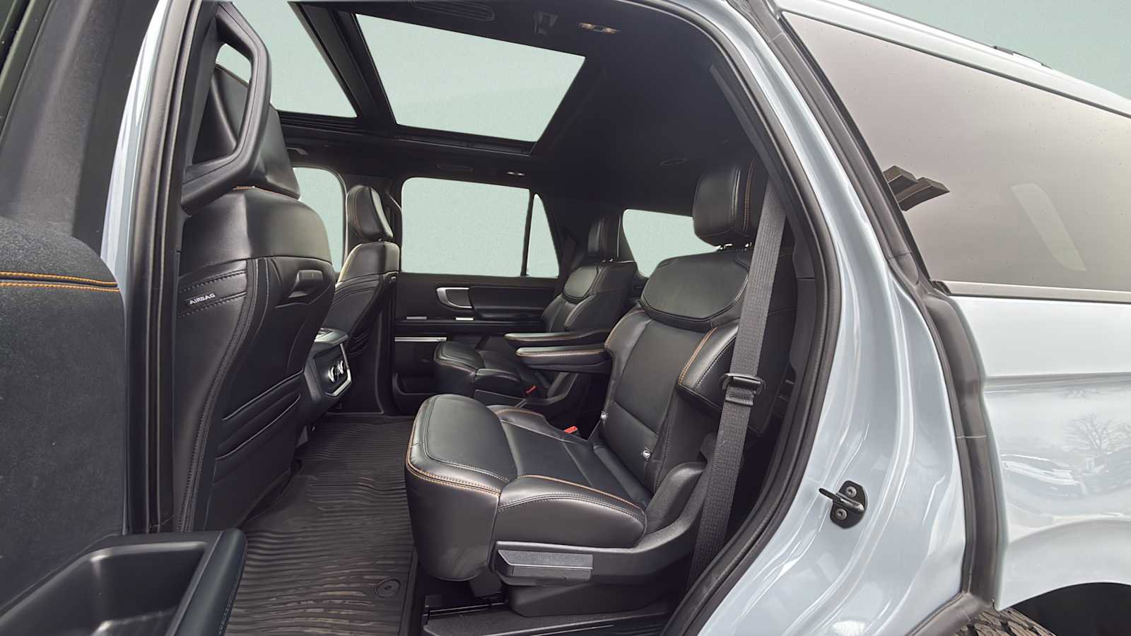 Certified 2025 Ford Expedition Tremor image 29