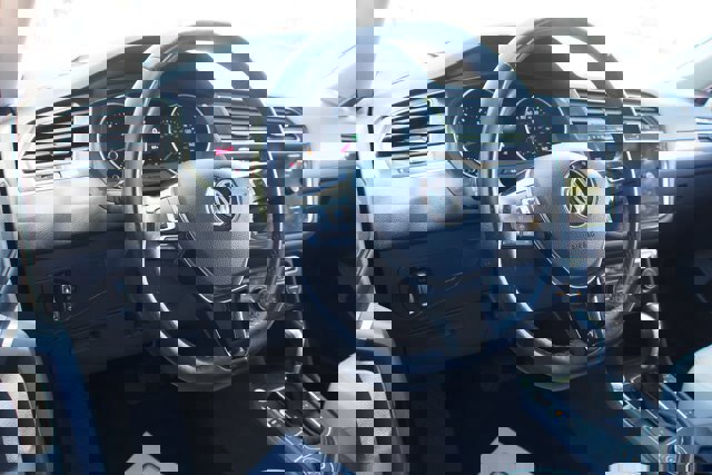 Used 2019 Volkswagen Tiguan SE AWD/4WD image 17