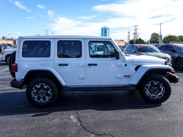 Used 2026 Jeep Wrangler Unlimited Sahara AWD/4WD image 9
