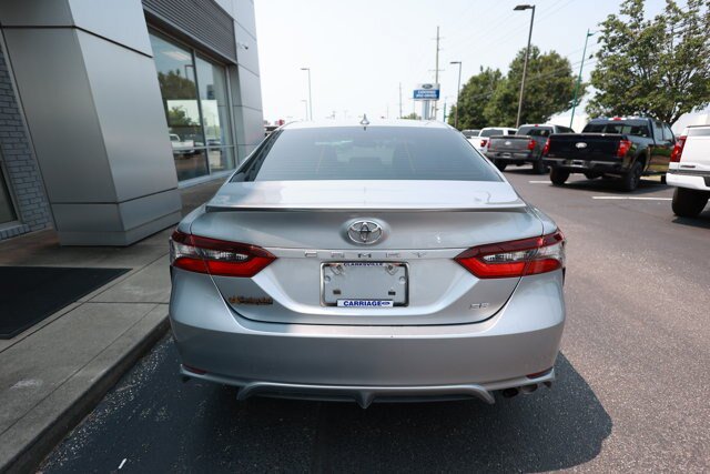Used 2021 Toyota Camry SE w/ Convenience Package FWD image 6