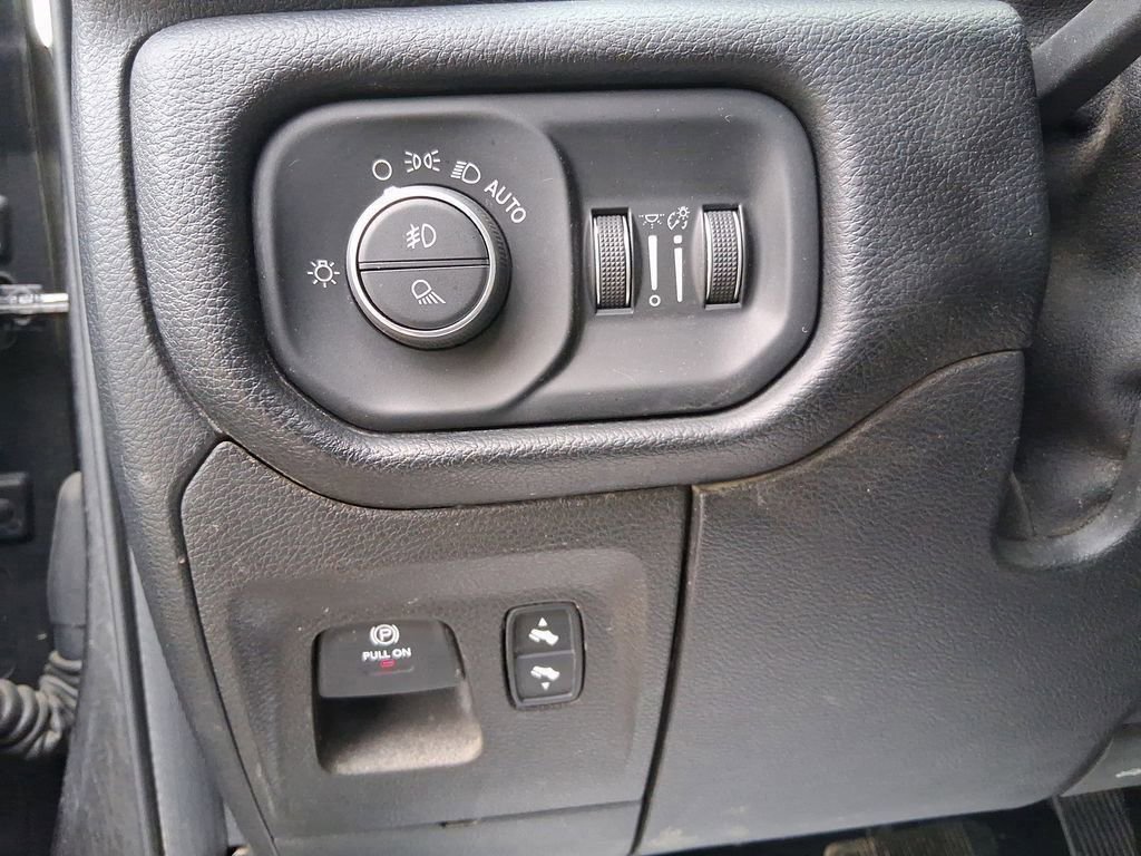 Used 2019 RAM 1500 Big Horn image 29