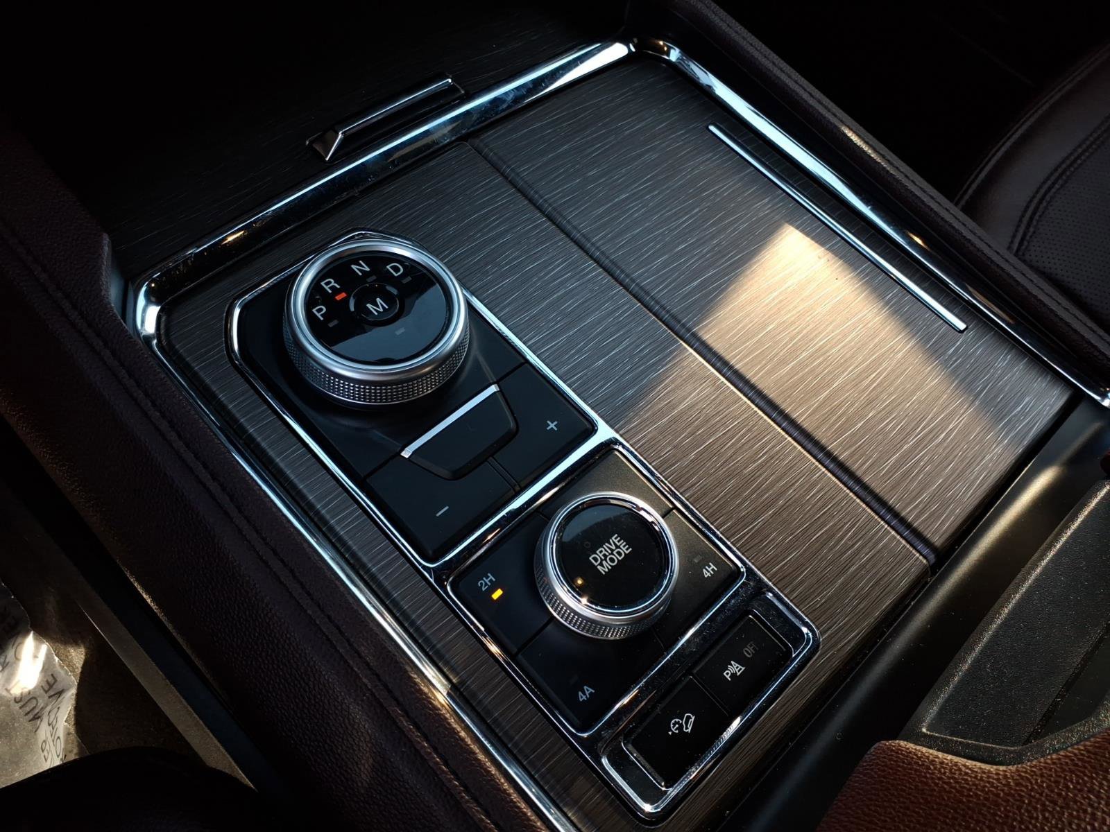 Certified 2024 Ford Expedition Limited image 25