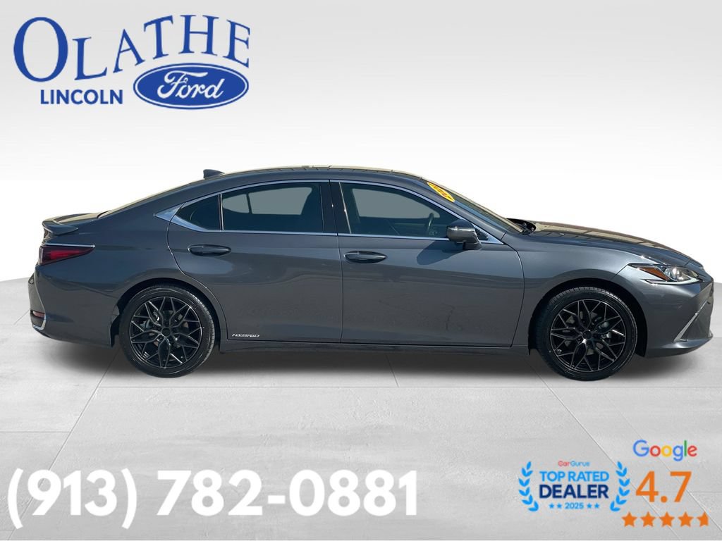 Used 2022 Lexus ES 300h w/ Accessory Package 2 FWD image 7