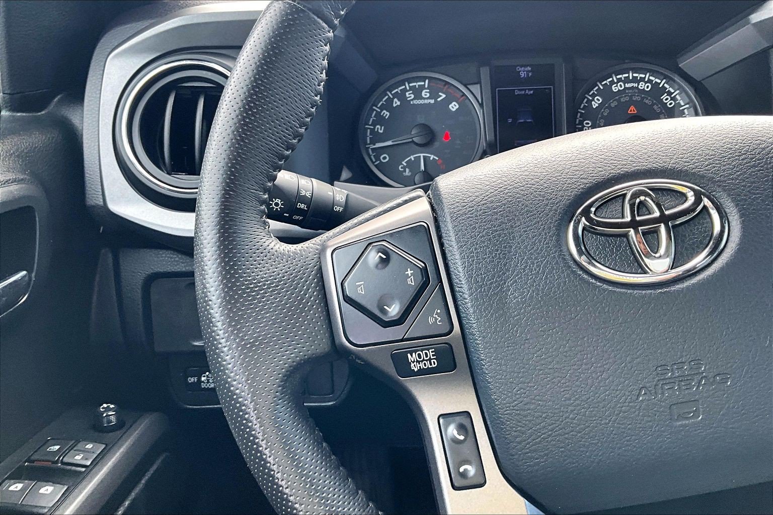 Used 2019 Toyota Tacoma TRD Off-Road AWD/4WD image 12