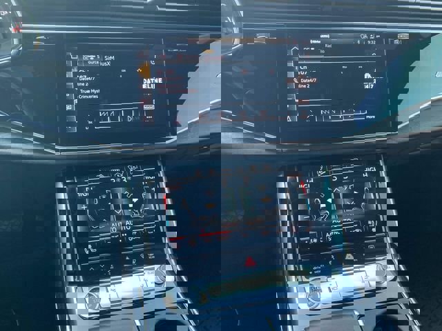 Used 2021 Audi Q7 3.0T Prestige image 28