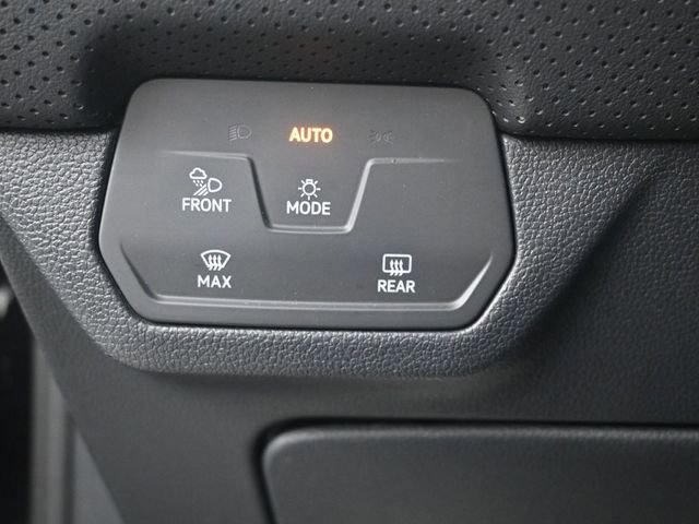 Used 2024 Volkswagen Atlas Cross Sport SE AWD/4WD image 8