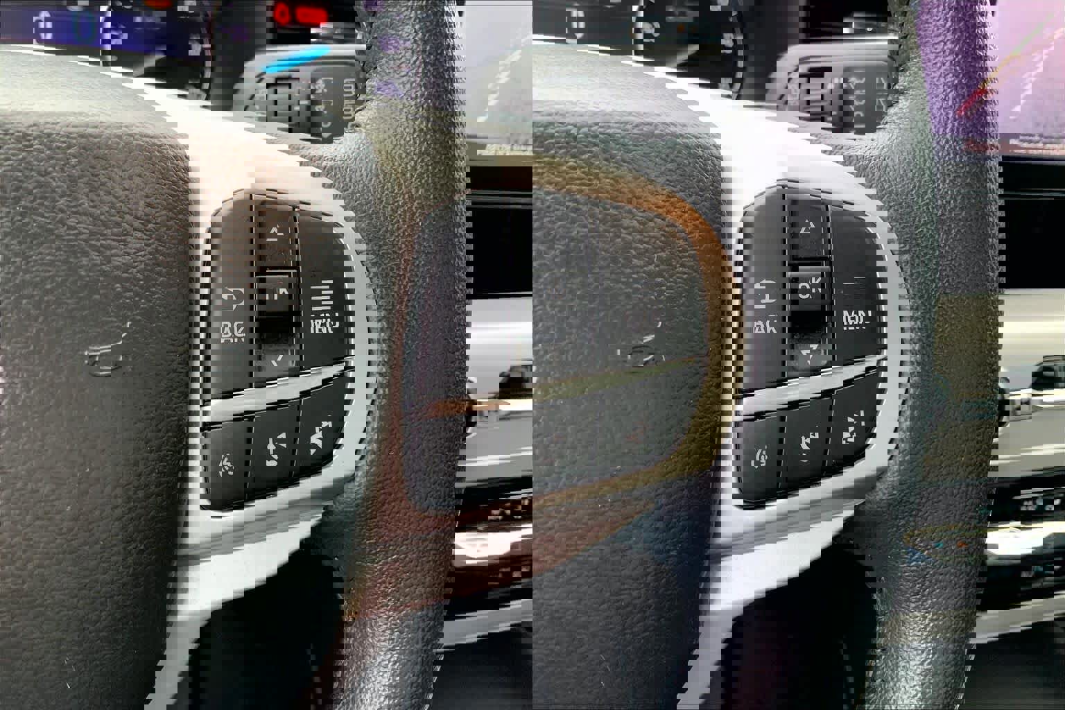 Certified 2023 Ford Explorer XLT image 23