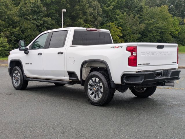 Used 2023 Chevrolet Silverado 2500 Custom w/ Custom Value Package image 3