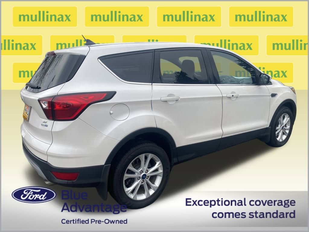 Certified 2019 Ford Escape SE image 3
