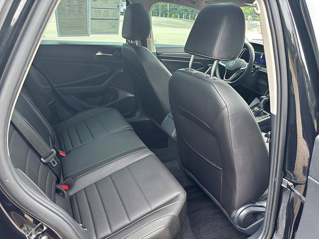 Used 2023 Volkswagen Jetta SE w/ Panoramic Sunroof Package FWD image 19