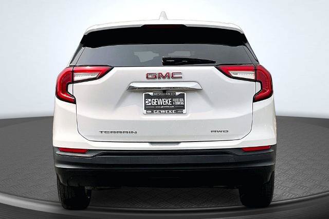 Used 2024 GMC Terrain SLE AWD/4WD image 4