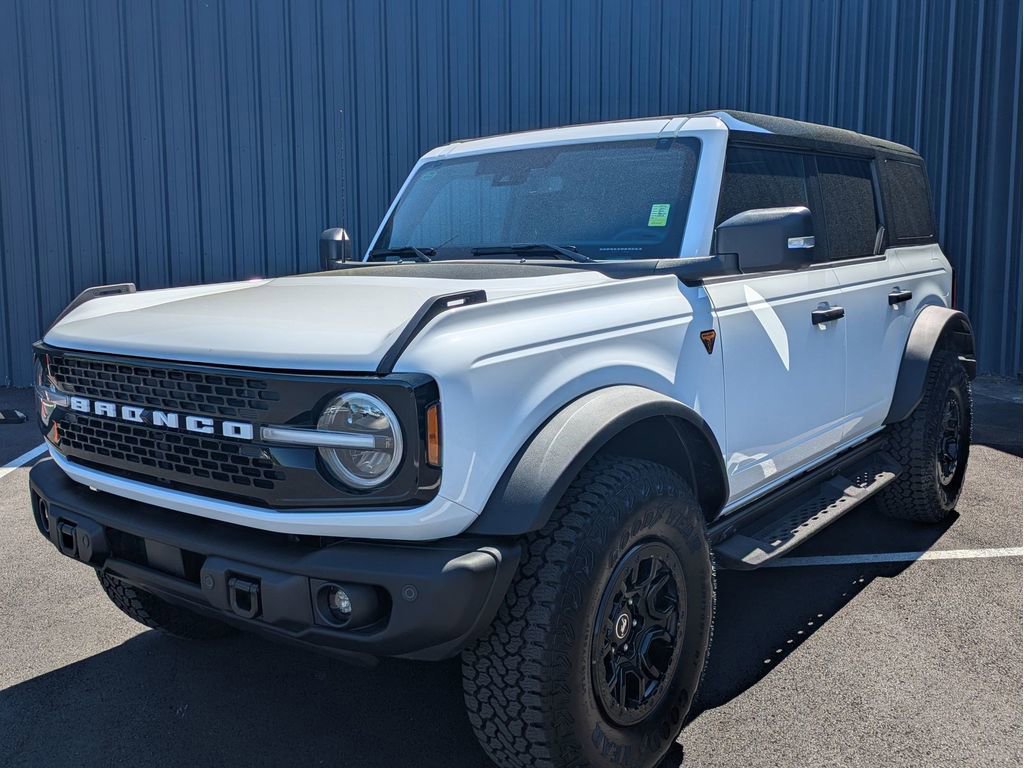 Certified 2025 Ford Bronco Badlands AWD/4WD image 2