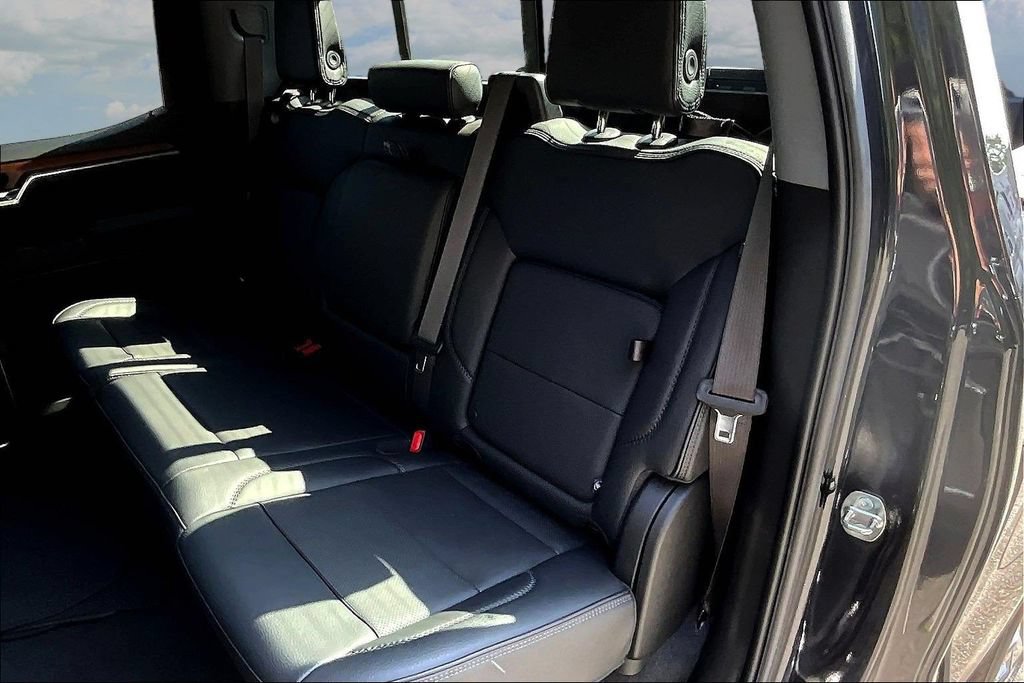 Used 2023 GMC Sierra 1500 Denali AWD/4WD image 25