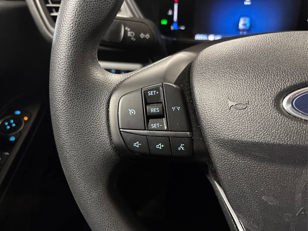 Certified 2025 Ford Escape Active image 32