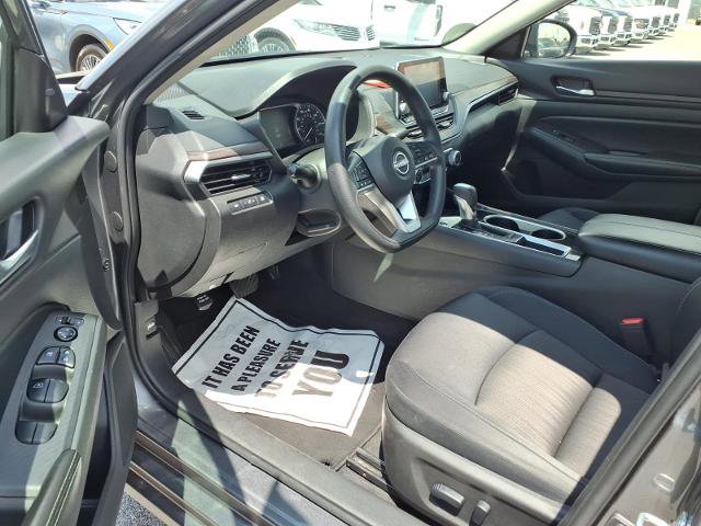 Used 2024 Nissan Altima 2.5 SV FWD image 6