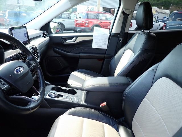 Certified 2022 Ford Escape Titanium w/ Titanium Elite Package AWD/4WD image 11
