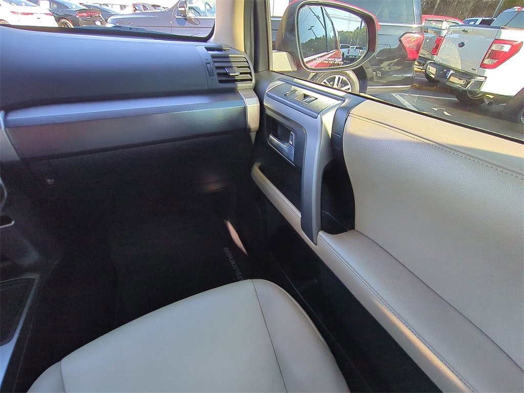 Used 2019 Toyota 4Runner SR5 Premium image 17