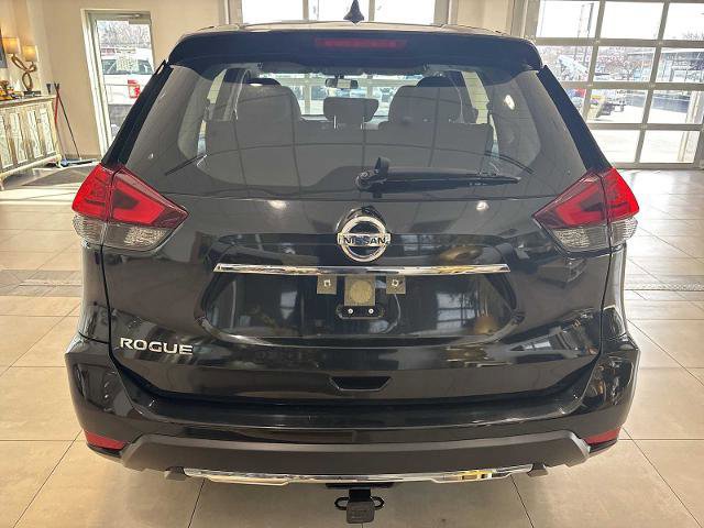 Used 2017 Nissan Rogue S image 4