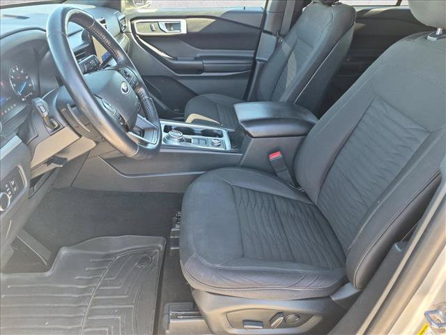 Certified 2020 Ford Explorer XLT w/ Comfort Package AWD/4WD image 15