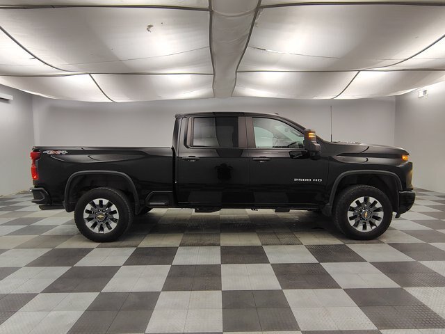 Used 2024 Chevrolet Silverado 2500 Custom w/ Custom Value Package AWD/4WD image 6