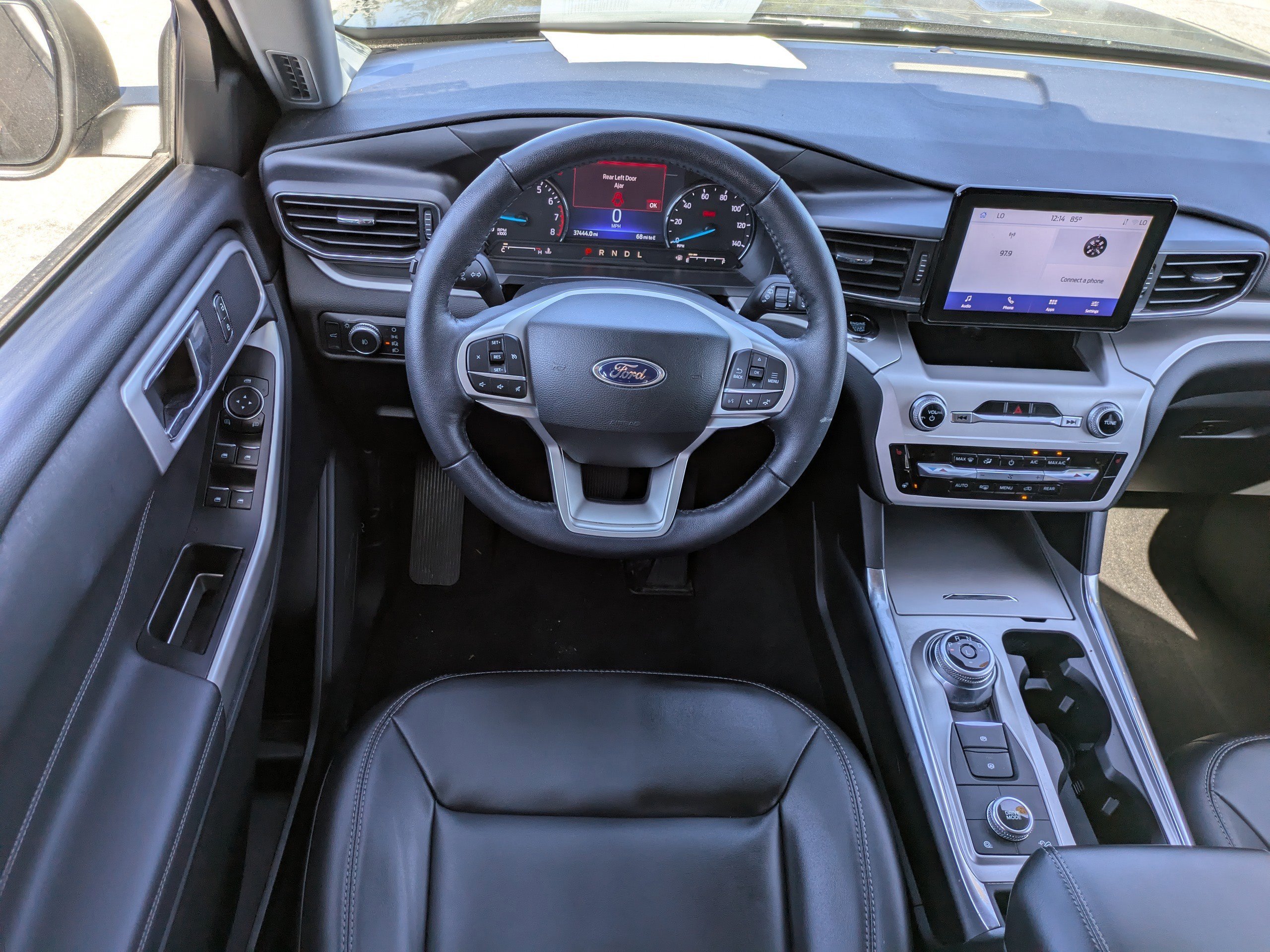 Certified 2022 Ford Explorer XLT w/ Equipment Group 202A image 15