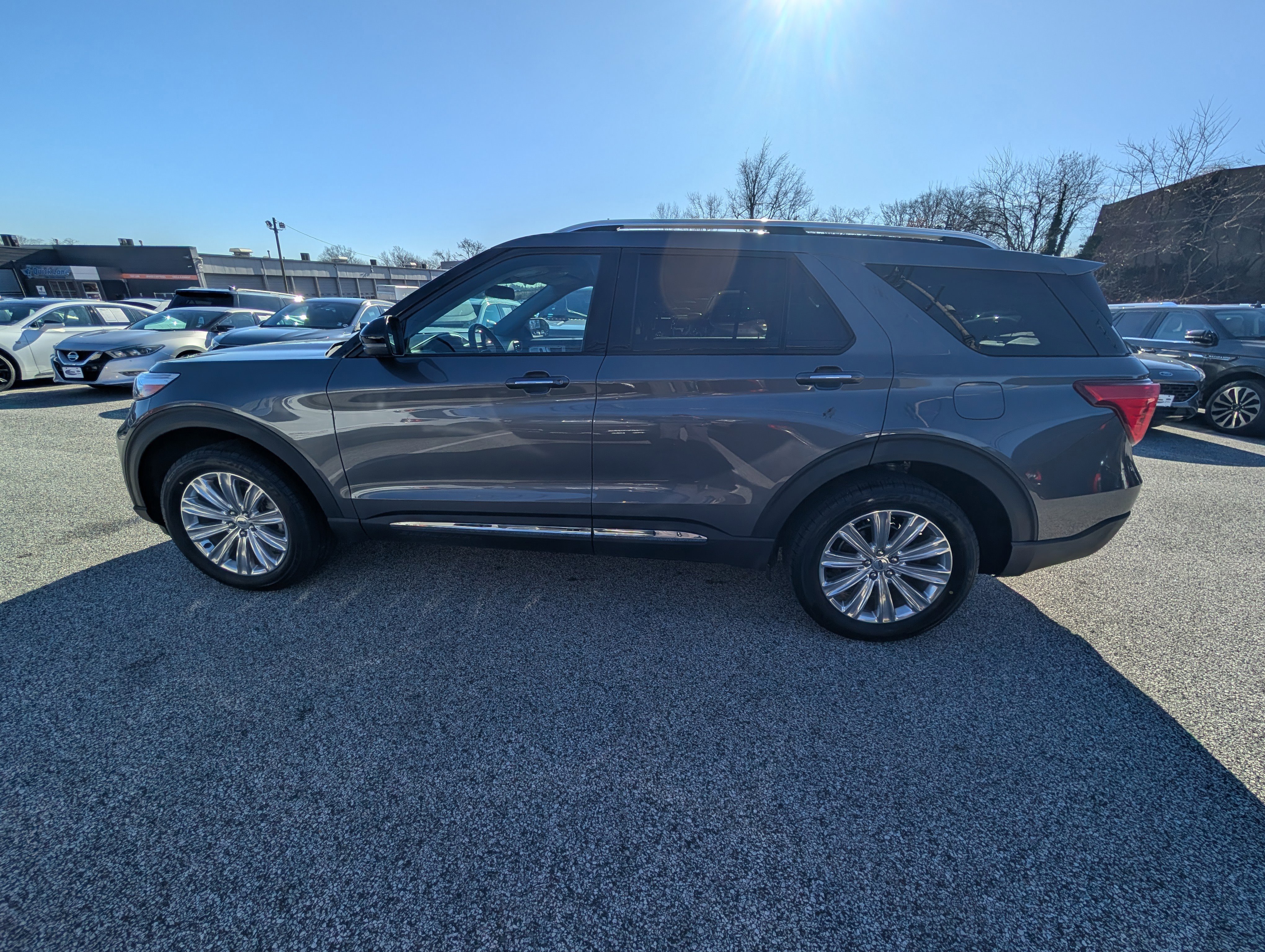 Certified 2022 Ford Explorer Limited w/ Limited Technology Package image 6