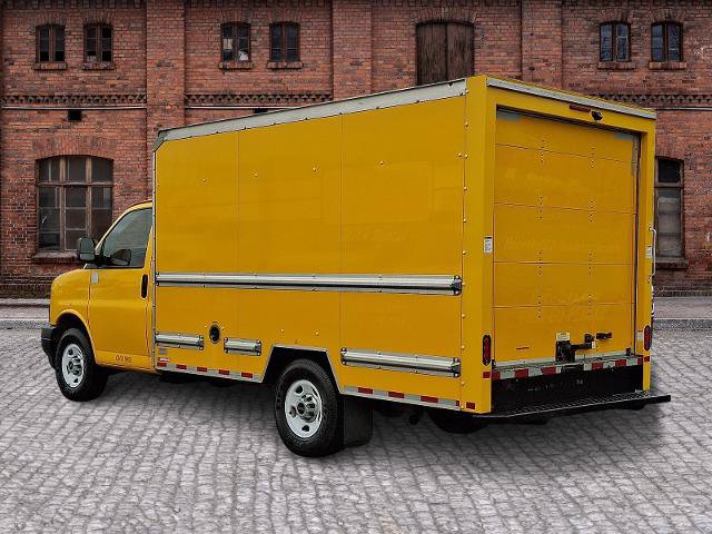 Used 2021 GMC Savana 3500 w/ Power Convenience Package RWD image 6