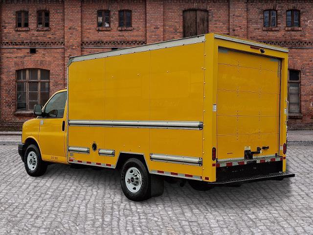 Used 2021 GMC Savana 3500 w/ Power Convenience Package RWD image 6
