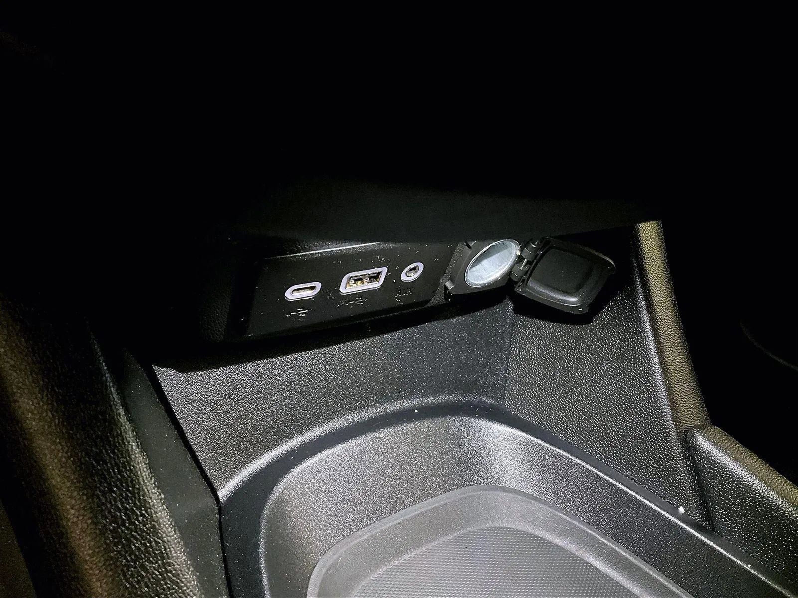 Used 2022 Chevrolet Malibu LS image 31