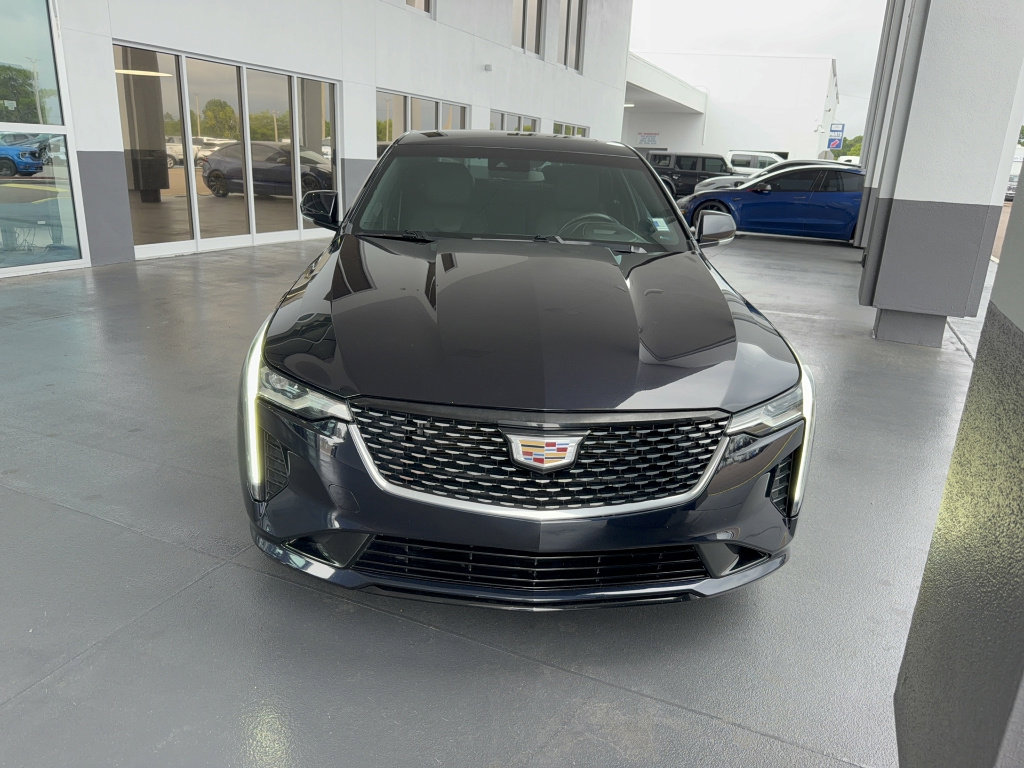 Used 2021 Cadillac CT4 Luxury w/ Sun And Sound Package RWD image 3