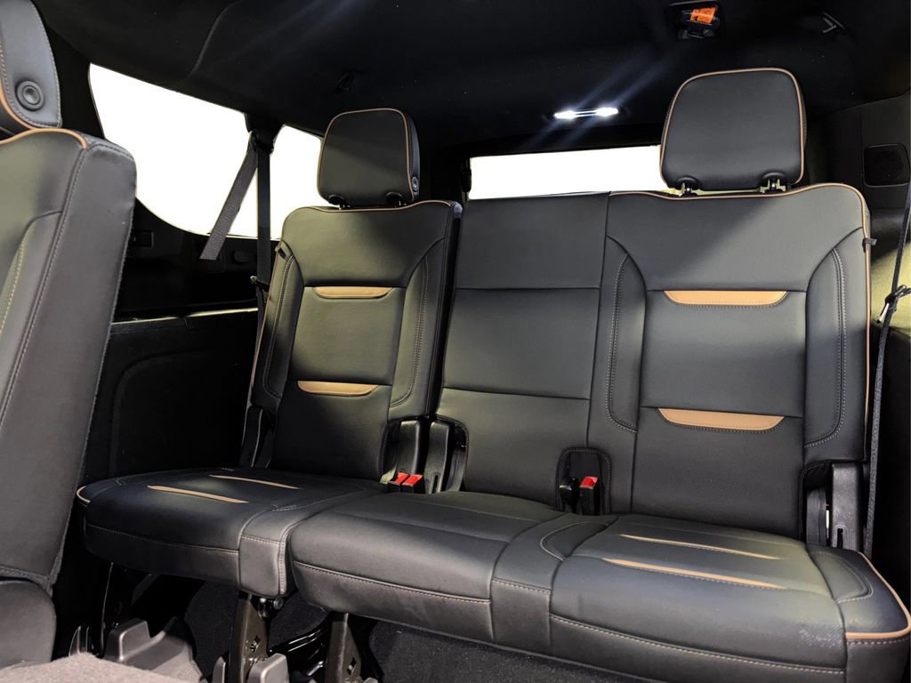 Used 2022 GMC Yukon XL AT4 image 37