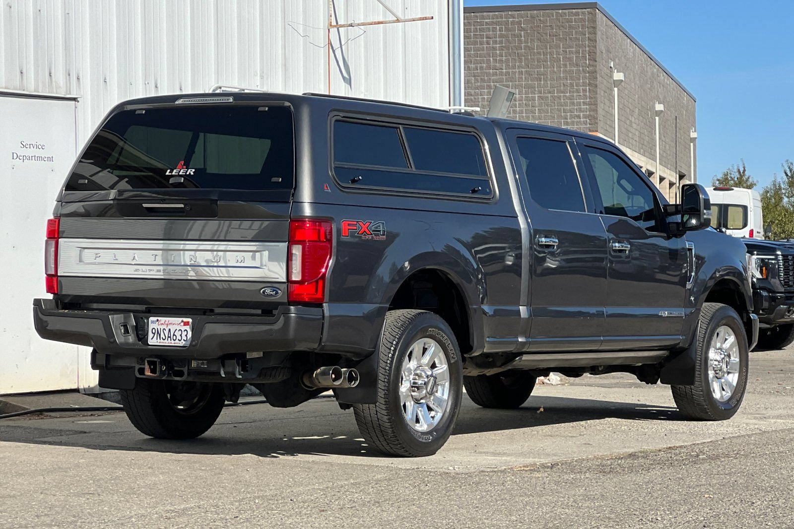Certified 2020 Ford F250 Platinum w/ FX4 Off-Road Package AWD/4WD image 4