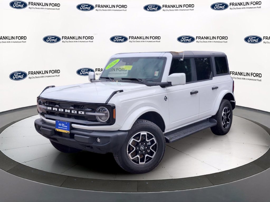 Certified 2026 Ford Bronco Outer Banks AWD/4WD image 1