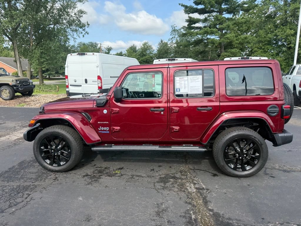 Used 2021 Jeep Wrangler Unlimited Sahara w/ Cold Weather Group AWD/4WD image 7