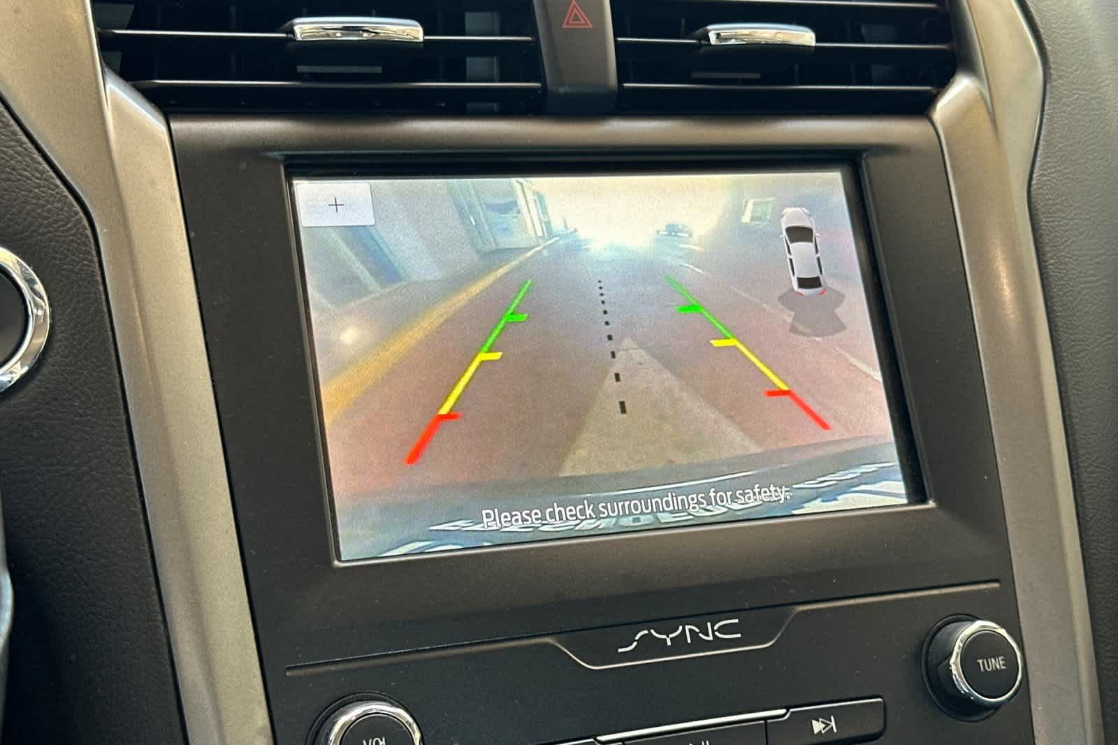 Certified 2019 Ford Fusion SE FWD image 19