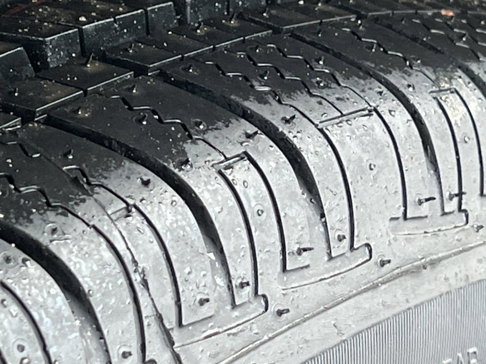 Used 2022 Buick Envision Essence w/ Technology Package I image 16