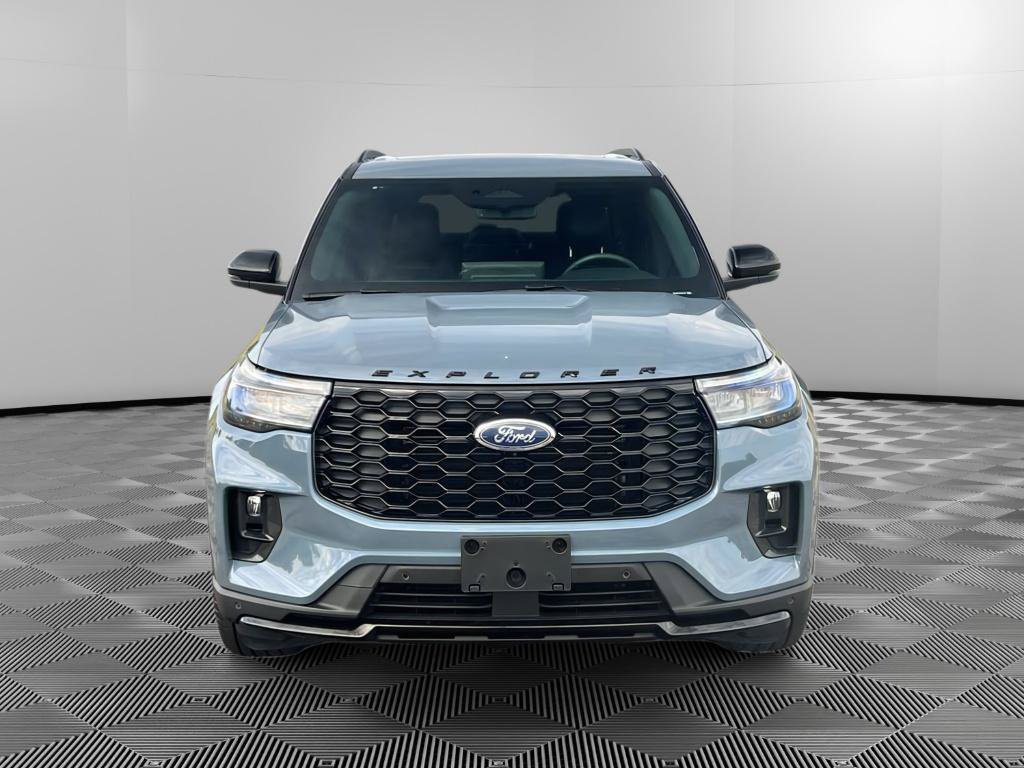 Certified 2025 Ford Explorer ST-Line w/ ST-Line Street Pack AWD/4WD image 7