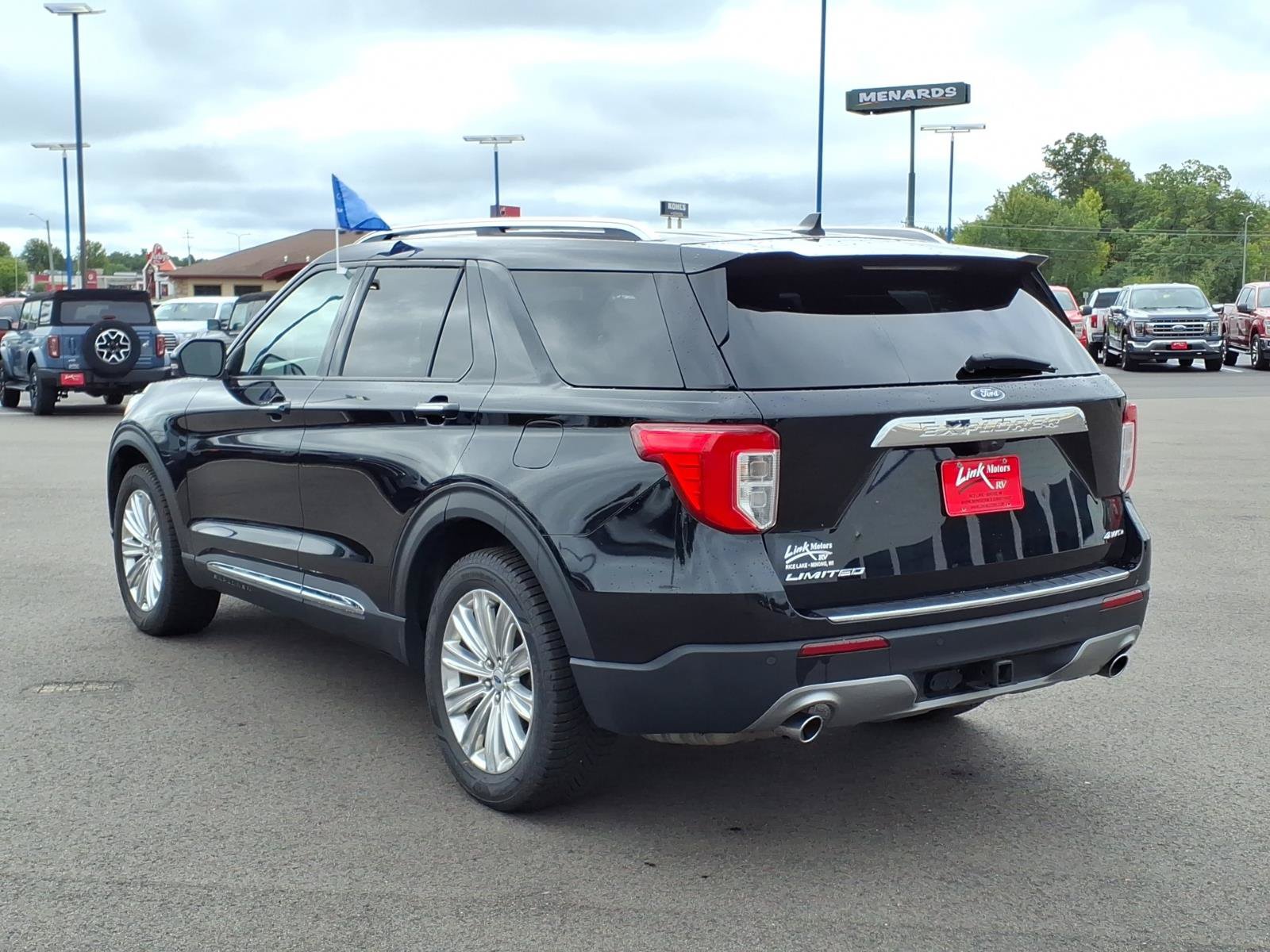 Certified 2022 Ford Explorer Limited w/ Equipment Group 301A AWD/4WD image 3
