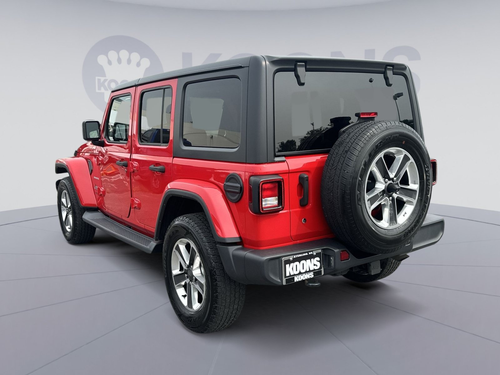 Used 2018 Jeep Wrangler Unlimited Sahara AWD/4WD image 8