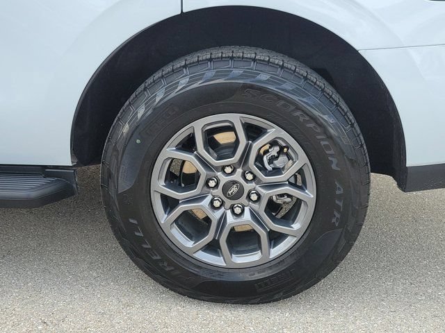 Certified 2025 Ford Expedition Active RWD image 9