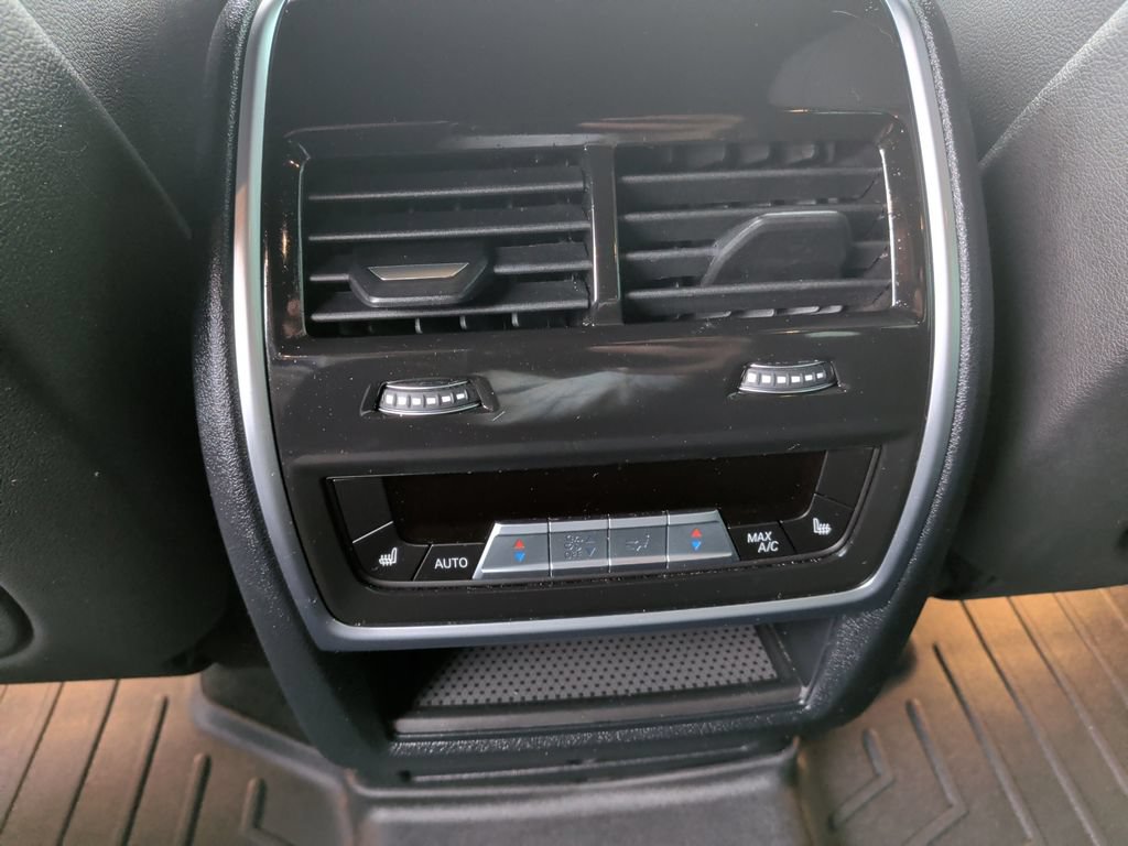 Used 2022 BMW X5 xDrive45e w/ M Sport Package AWD/4WD image 17
