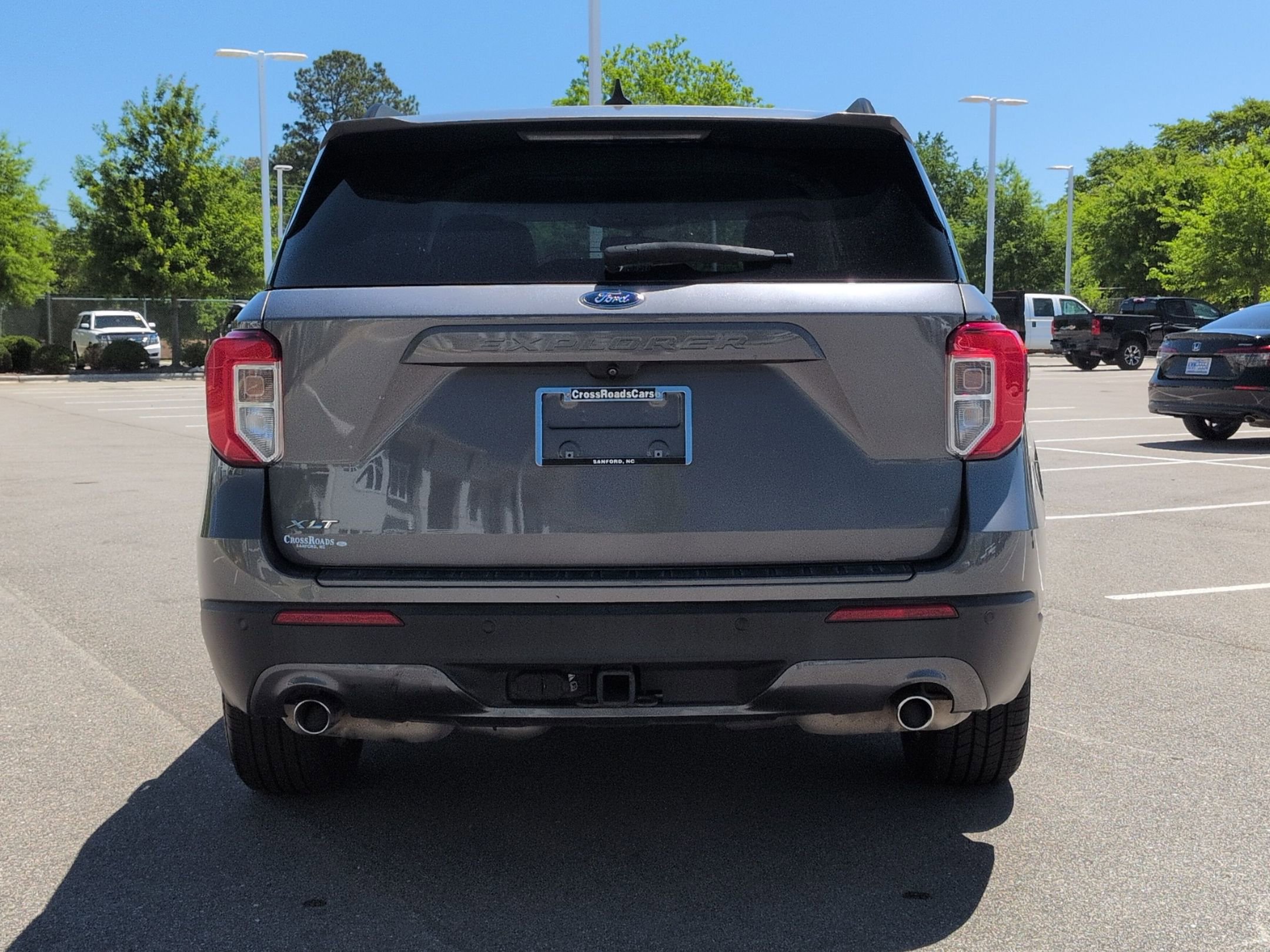 Certified 2021 Ford Explorer XLT w/ Equipment Group 202A RWD image 5