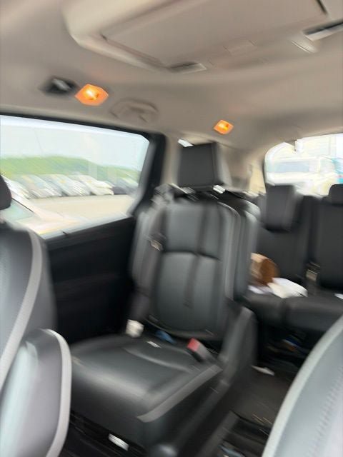 Used 2025 Honda Odyssey Elite image 21