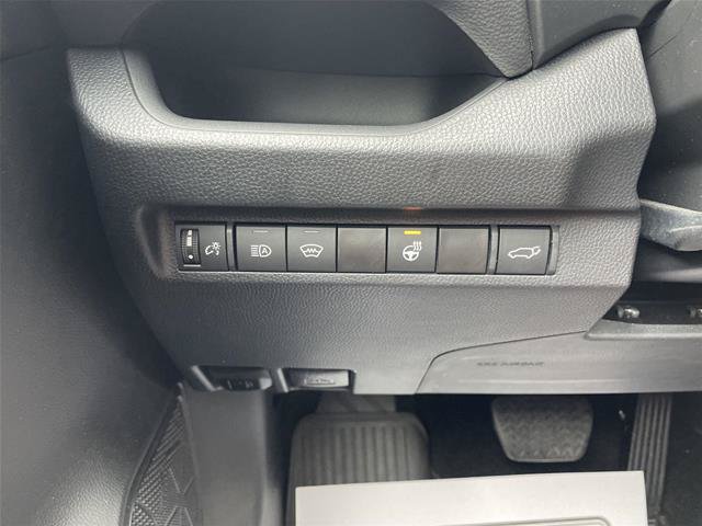 Used 2023 Toyota RAV4 XLE Premium AWD/4WD image 29