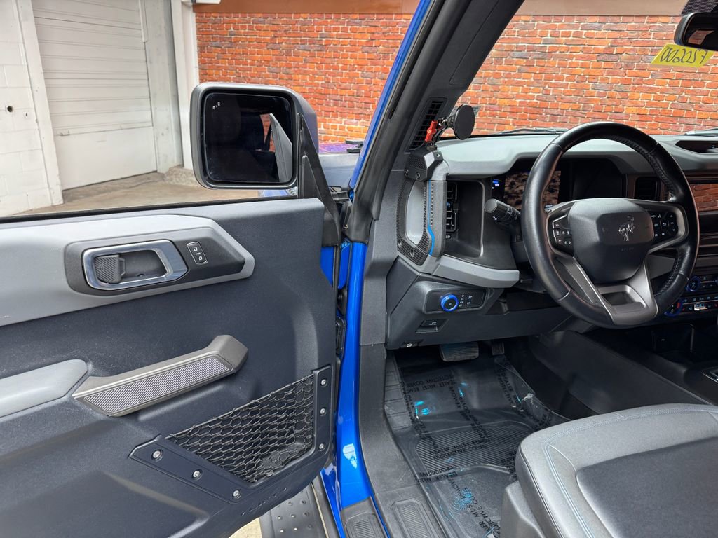 Certified 2022 Ford Bronco Black Diamond AWD/4WD image 7