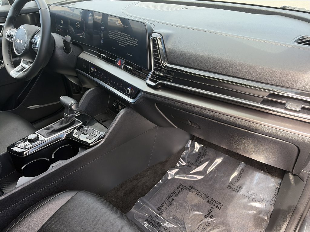 Used 2025 Kia Sportage EX w/ Premium Package FWD image 32