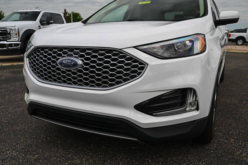 Certified 2024 Ford Edge SEL w/ Convenience Package AWD/4WD image 11